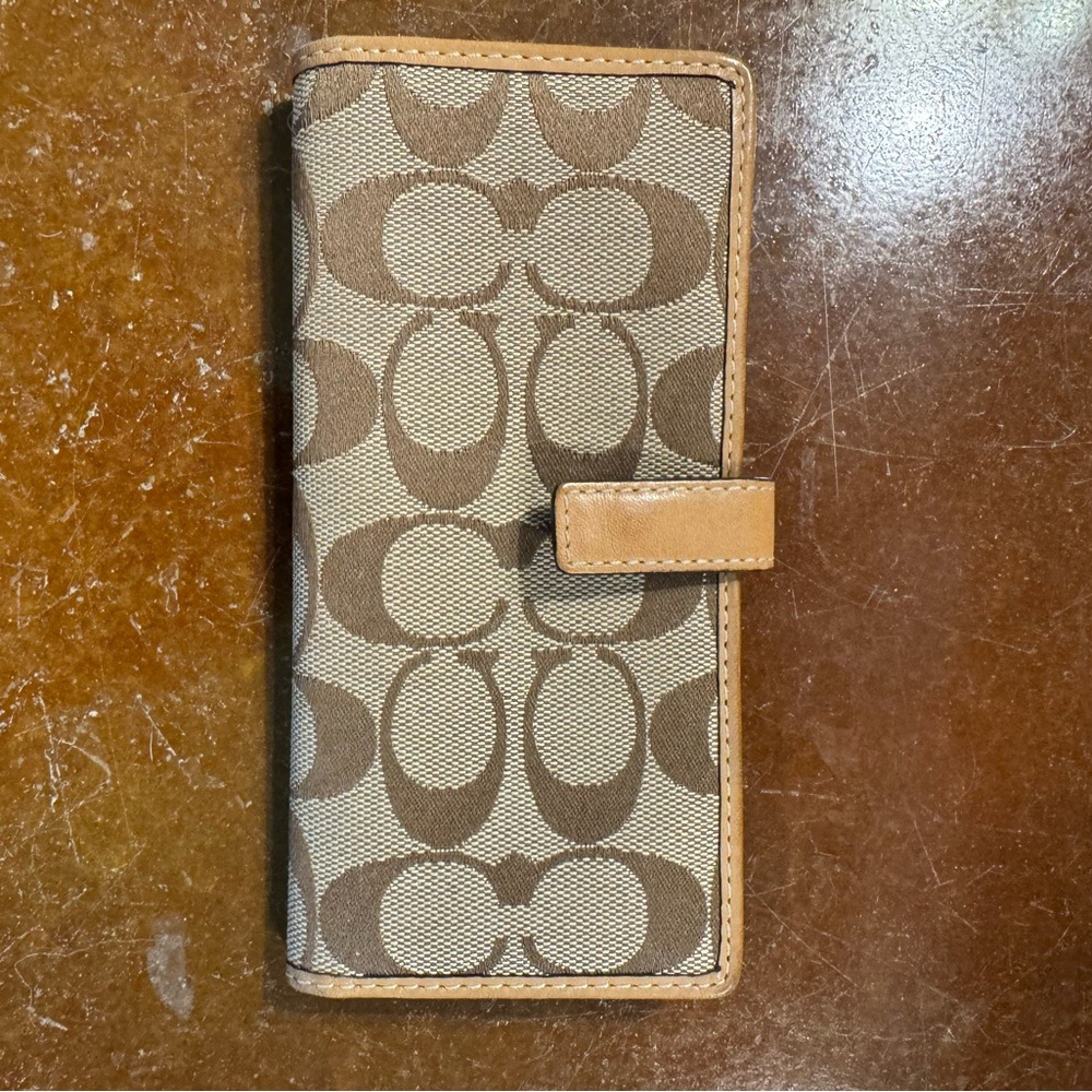 Coach bi fold wallet